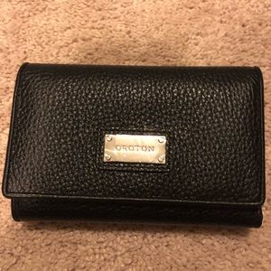 Oroton black leather wallet